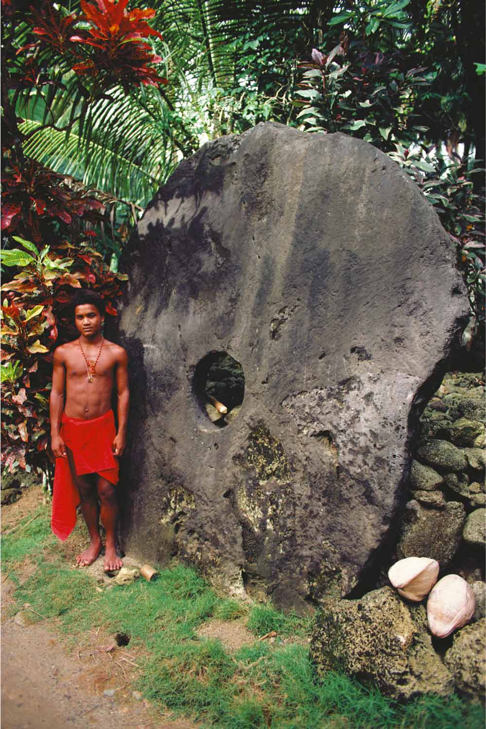 Stone wheel of Yap - Banque de France collection