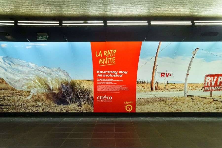 Kourtney Roy – All Inclusive s'invite dans le métro parisien