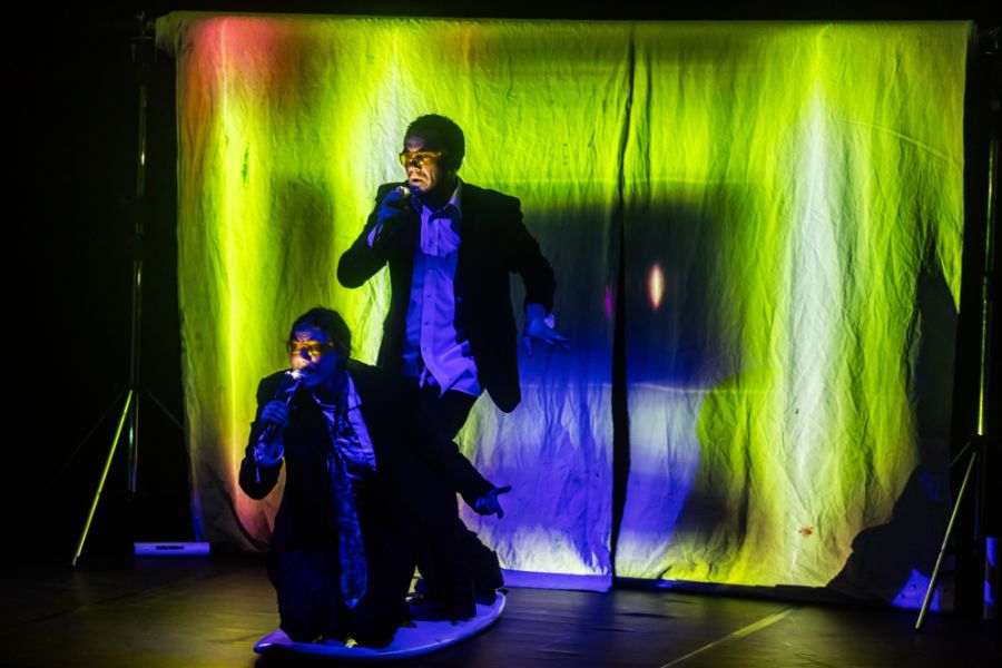 Les Surfeurs de la finance