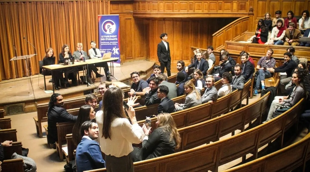 Le ring des idées : débat d’éloquence