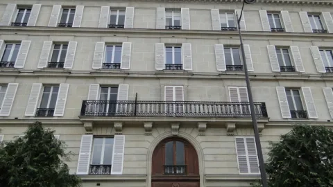Building, rue de l'Université Building, rue de l'Université